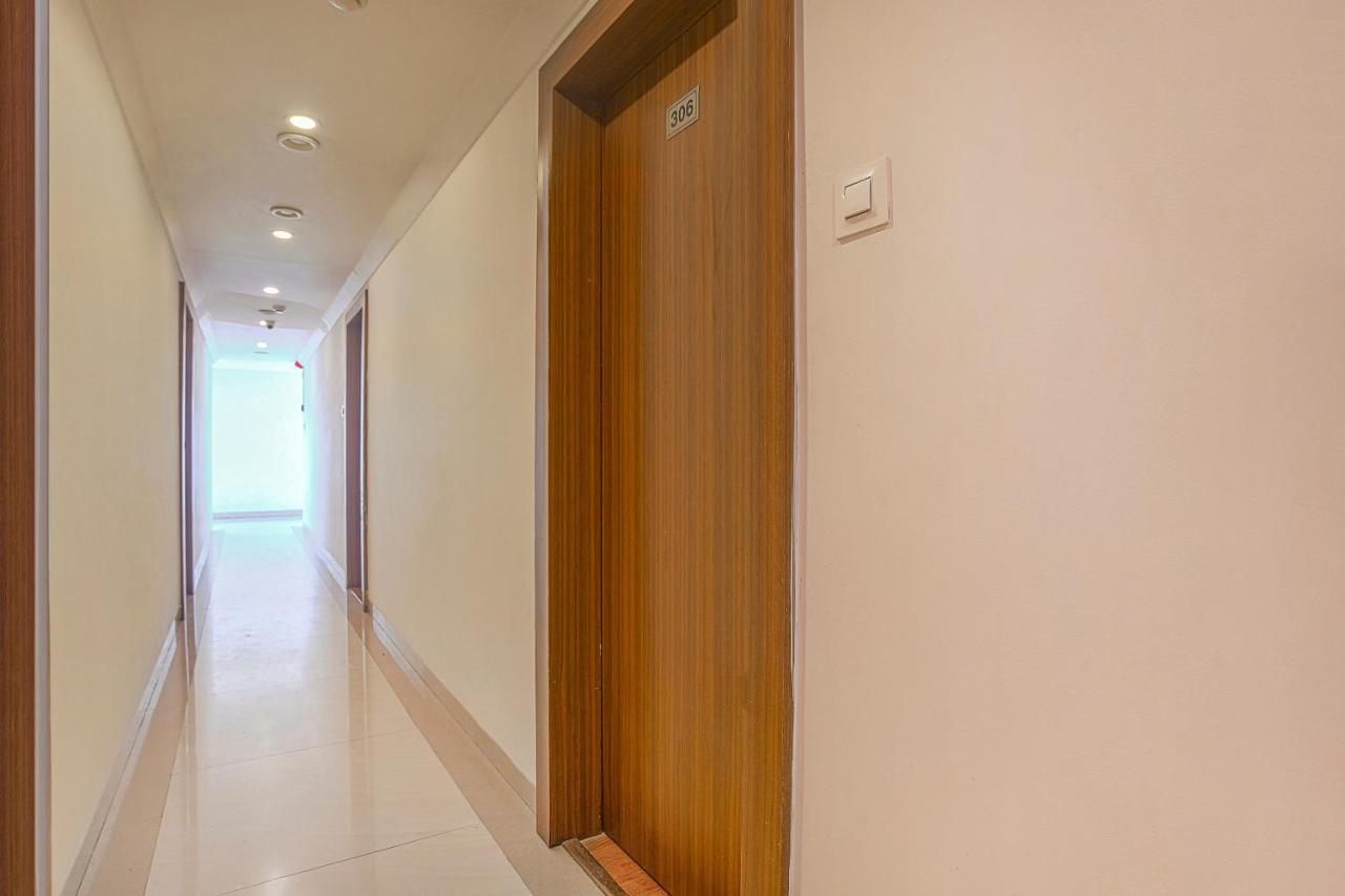 Vaccinated Staff- Townhouse Oak Hotel Silvotel Indore Ngoại thất bức ảnh