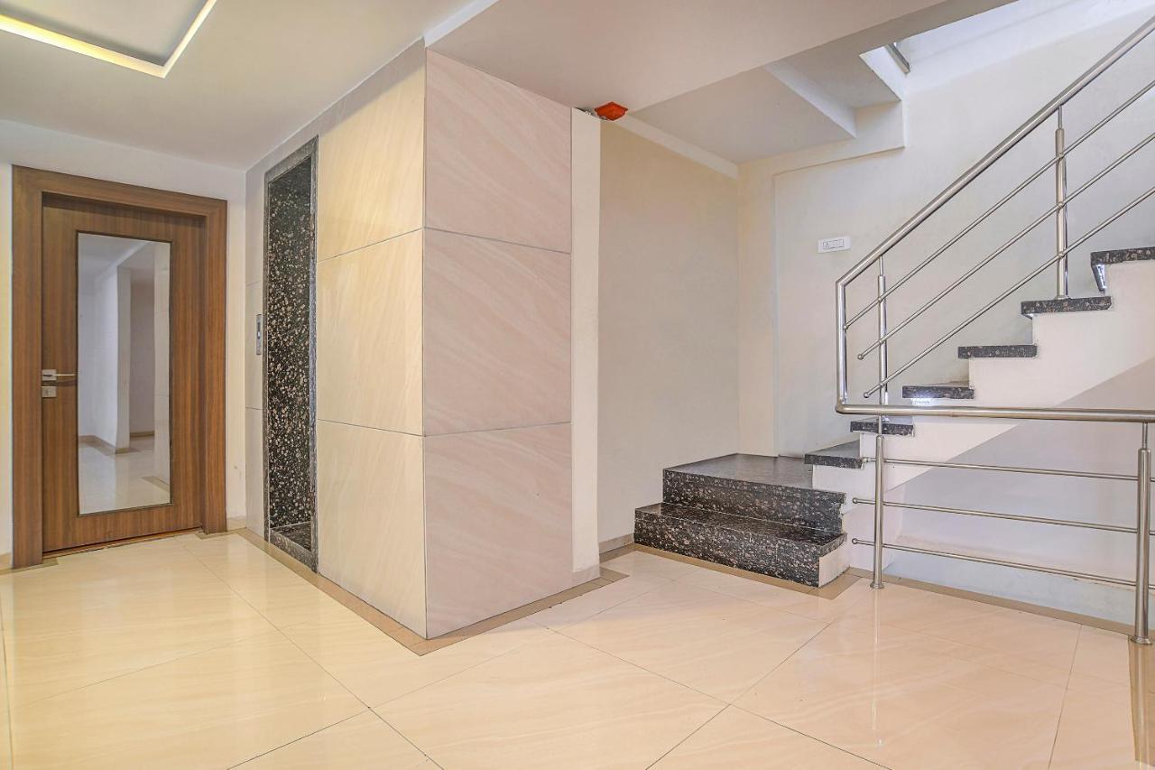 Vaccinated Staff- Townhouse Oak Hotel Silvotel Indore Ngoại thất bức ảnh